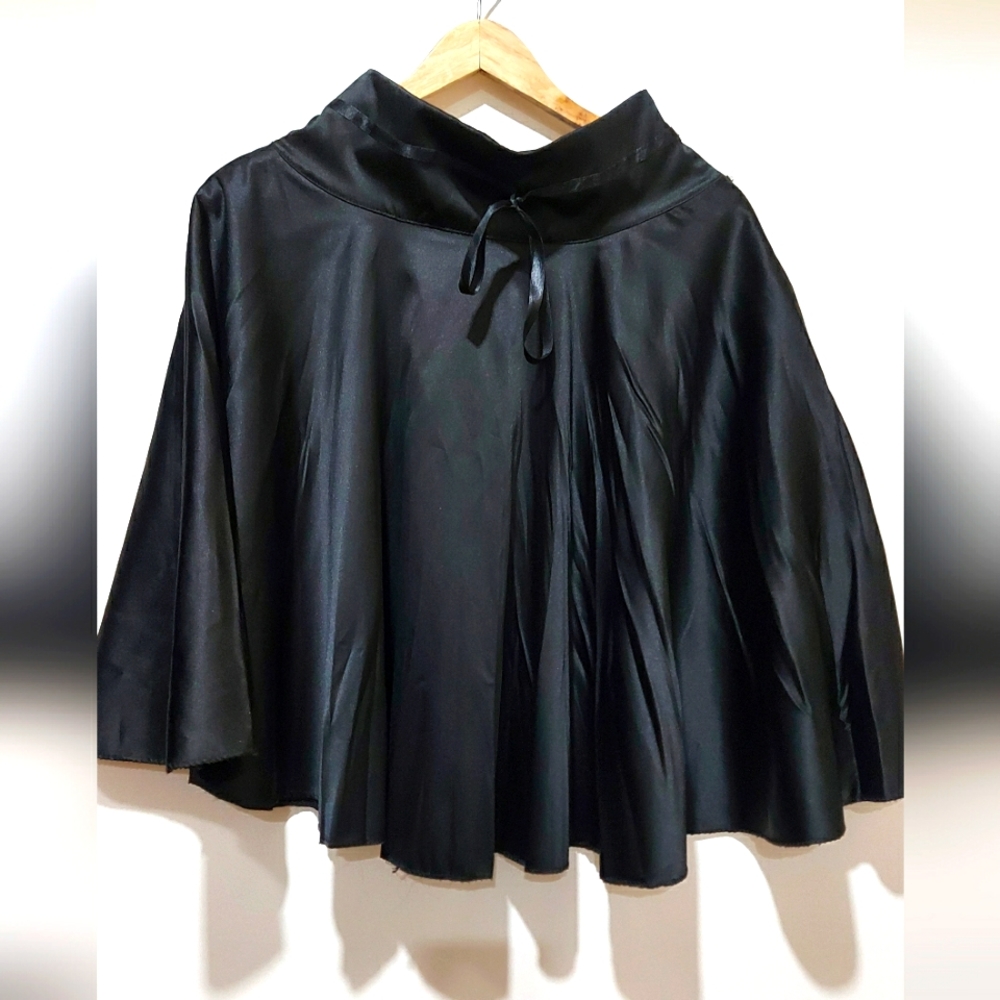 Black satin skirt made in Italy